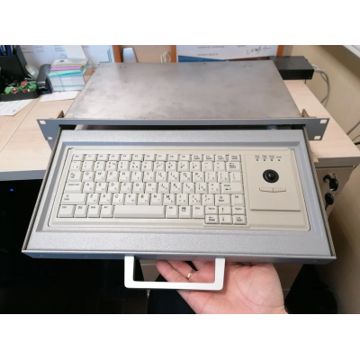 Промышленная выдвижная клавиатура с трекболом KL083-14-SW-U