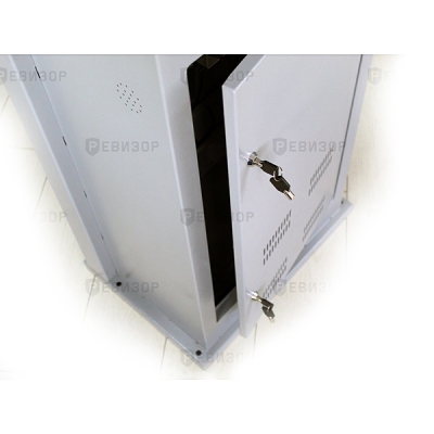 Терминал зарядки, сбора и хранения данных на 24 слота РЕВИЗОР Т24 HDD